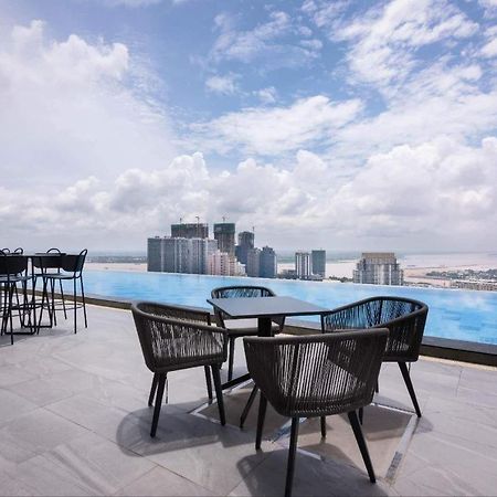 Sf Hotel Penthouse Residences Phnom Penh Exterior foto